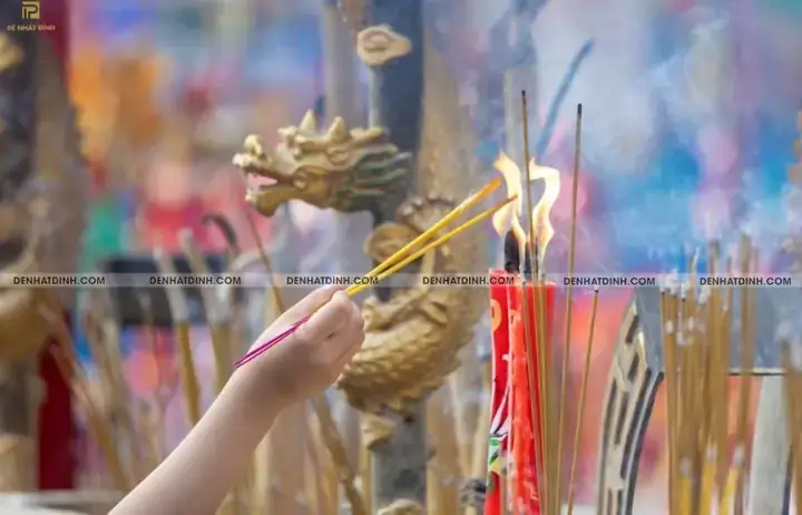 Giải Mã Giấc Mơ Thấy Mình Đi Tới Chùa