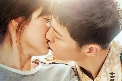 Giải Mã Giấc Mơ Thấy Mình Hôn Bạn Thân Giải Mã Giấc Mơ Thấy Mình Hôn Bạn Thân