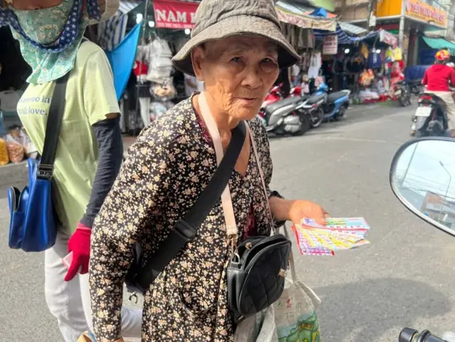 Giải Mã Giấc Mơ Thấy Người Cầm Vé Số Giải Mã Giấc Mơ Thấy Người Cầm Vé Số