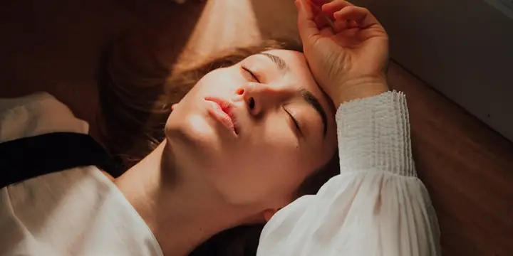 Giải Mã Giấc Mơ Thấy Người Khác Ngoại Tình