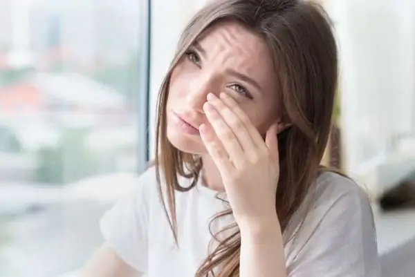 Giật Mắt Phải Nữ La Điềm Gì