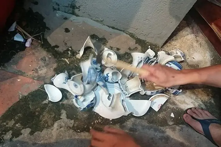 Lá Rơi Vào Người Là Điềm Gì