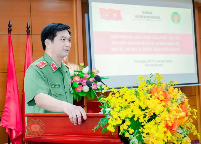 Lớp Dạy Nhân Tướng Học