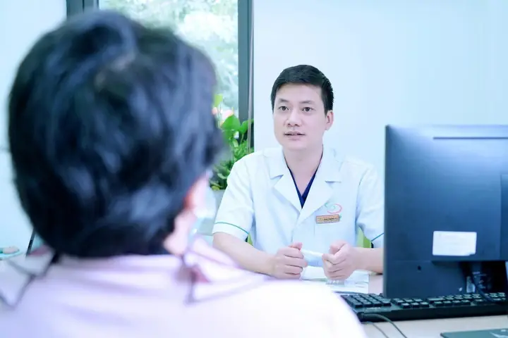 Mơ Thấy Bác Sĩ Tiêm Thuốc Cho Mình