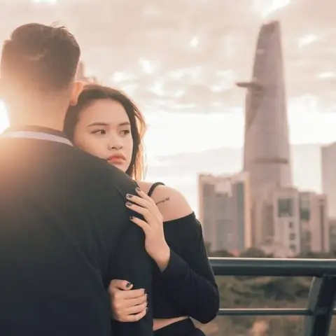 Mơ Thấy Có Người Ôm Mình Từ Phía Sau Mơ Thấy Có Người Ôm Mình Từ Phía Sau