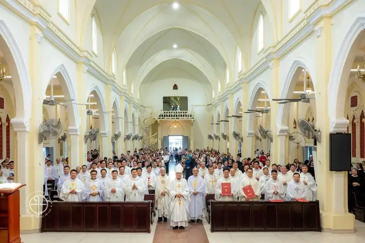 Mơ Thấy Đi Lễ Nhà Thờ Đánh Con Gì