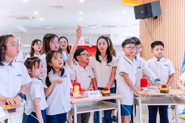 Mơ Thấy Mình Cởi Áo Đánh Con Gì