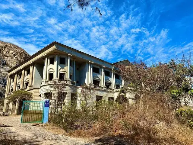 Mơ Thấy Mình Ở Trong Căn Nhà La