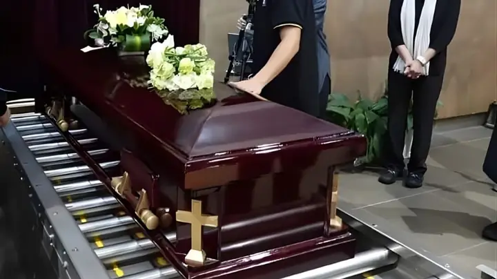 Mơ Thấy Người Chết Nằm Trong Quan Tài Đánh Số Gì