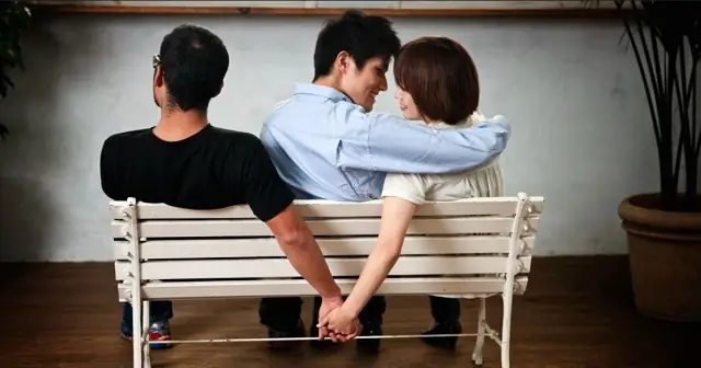 Mơ Thấy Vợ Ngoại Tình Với Người Khác