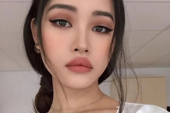 Môi Trên Dày Hơn Môi Dưới Tướng Số