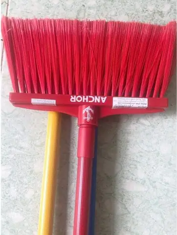 Nằm Mơ Thấy Cầm Chổi Quét Nhà Đánh Số Gì