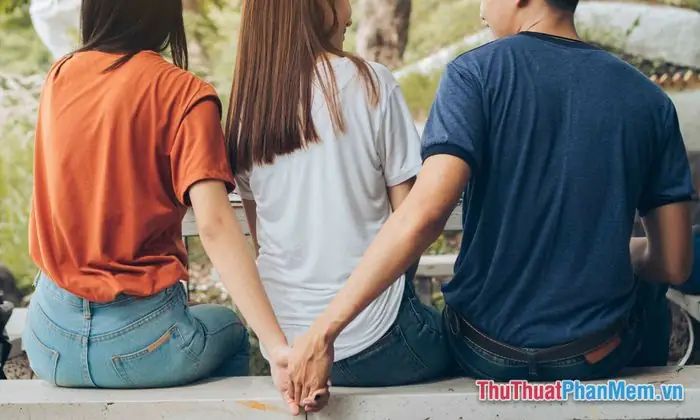 Nằm Mơ Thấy Chồng Ngoại Tình Trước Mặt Mình