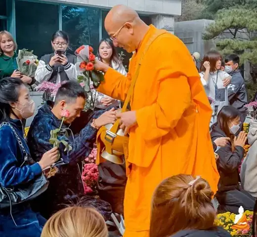 Nằm Mơ Thấy Đi Chùa Gặp Sư Thầy