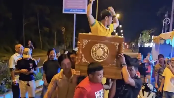 Nằm Mơ Thấy Hai Người Khiêng Quan Tài