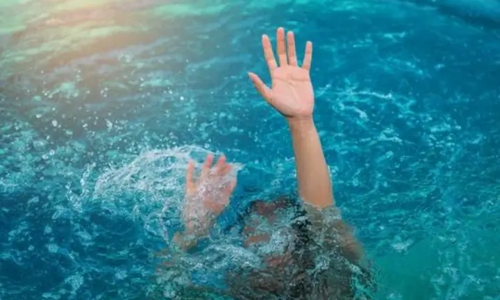 Nằm Mơ Thấy Mình Cứu Người Đuối Nước