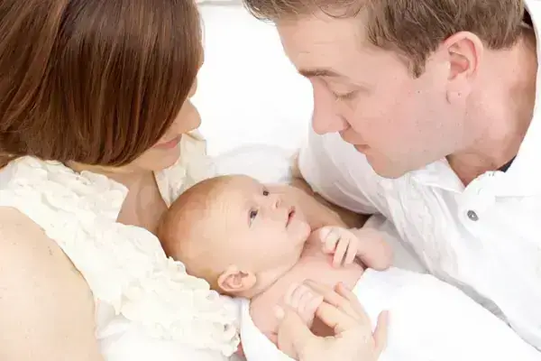 Nằm Mơ Thấy Người Khác Đẻ Con Trai