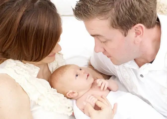 Nằm Mơ Thấy Người Khác Đẻ Con Trai