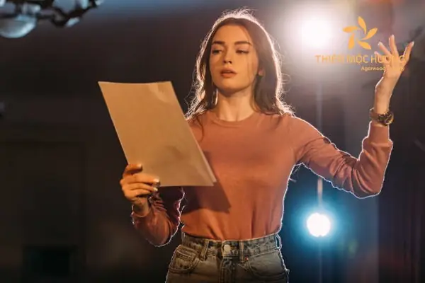 Nằm Mơ Thấy Người Nổi Tiếng Đánh Con Gì