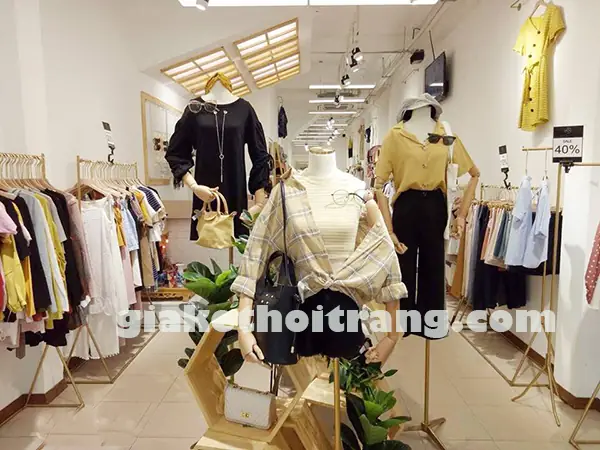 Nằm Mơ Thấy Người Ta Cho Quần Áo