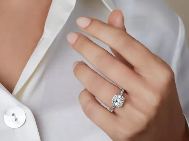 Nằm Mơ Thấy Nhẫn Kim Cương Đánh Con Gì Nằm Mơ Thấy Nhẫn Kim Cương Đánh Con Gì