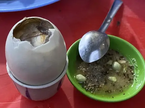 Nằm Mơ Thấy Trứng Vịt Lộn Đánh Đề Con Gì