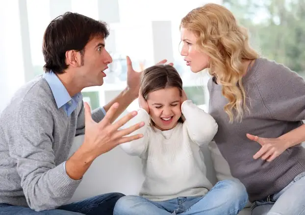 Nằm Mơ Vợ Chồng Cãi Nhau Đánh Con Gì