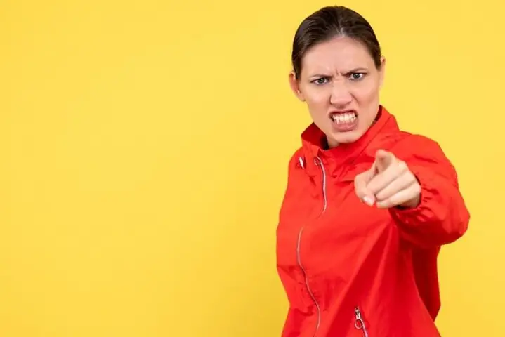 Nóng Cả 2 Tai La Điềm Gì