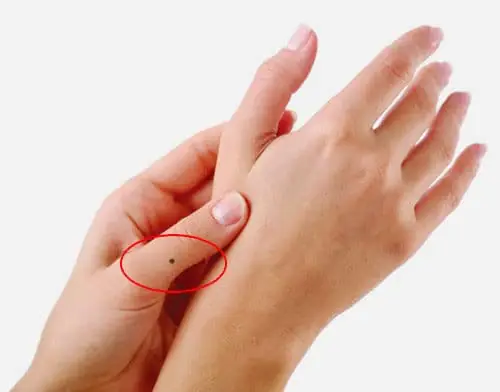 Phụ Nữ Có Tướng Tay Này Tạo Của Cải