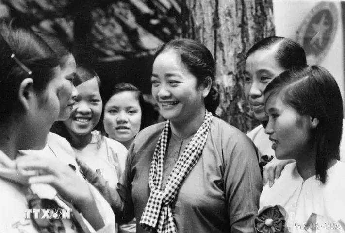 Phụ Nữ Có Tướng Tay Này Tạo Của Cải
