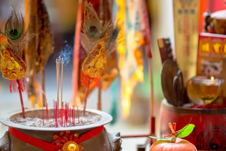 Tàn Nhang Rơi Vào Tay La Điềm Gì