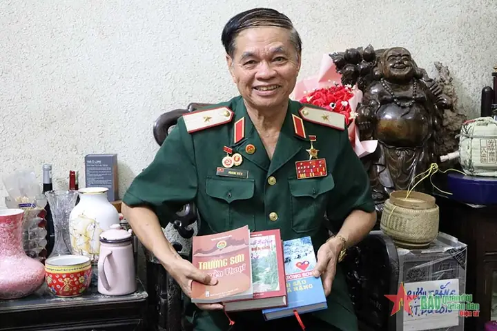 Thiếu Tướng Hoàng
