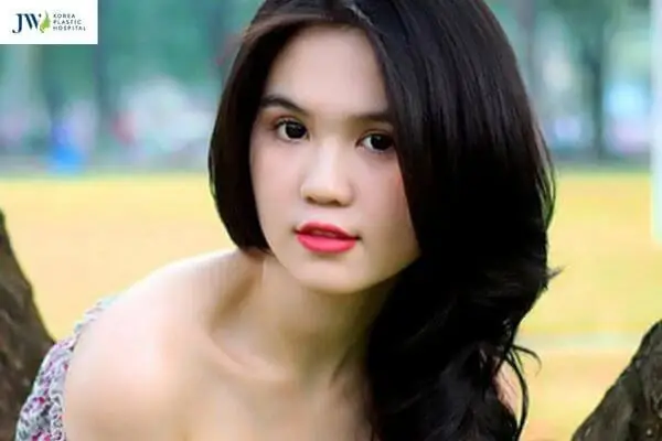 Tướng Con Gái Mũi Tẹt