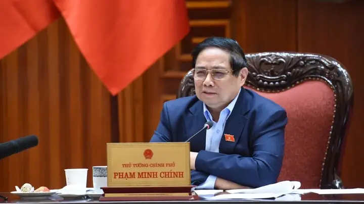 Tướng Đàn Ông Mắt Đó