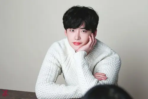 Tướng Đàn Ông Miệng Nhỏ Môi Dày