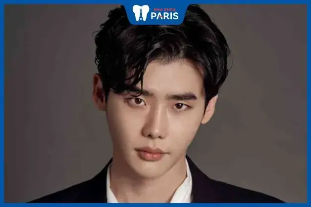Tướng Đàn Ông Môi Trên Mỏng Môi Dưới Dày
