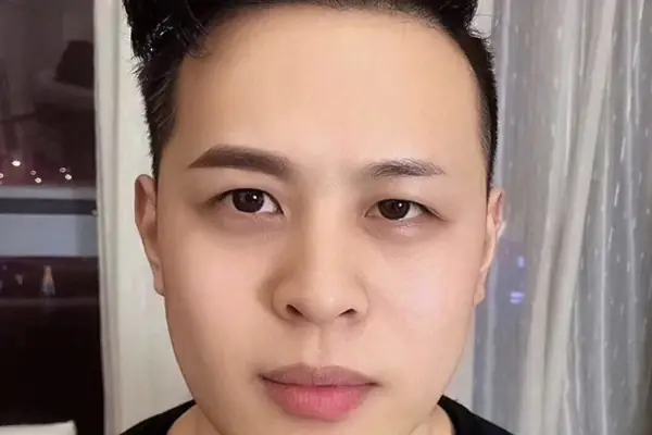 Tướng Lông Mày Đàn Ông Ngắn