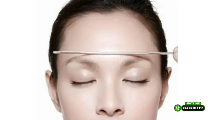 Tướng Lông Mày Không Cân Xứng