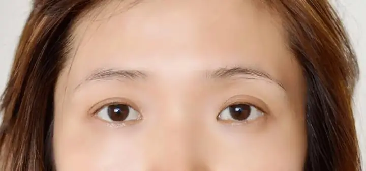 Tướng Lông Mày Thưa