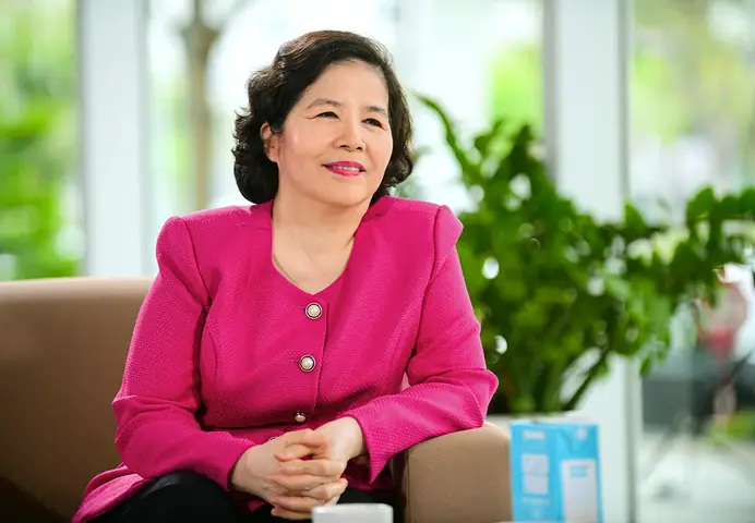 Tướng Mạo Phụ Nữ Quyền Lực