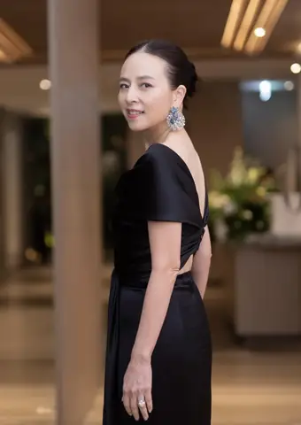 Tướng Mạo Phụ Nữ Quyền Lực
