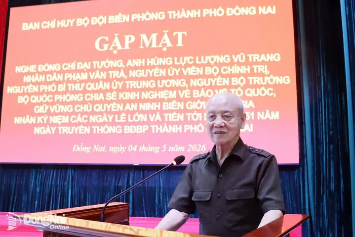 Tướng Mặt Dài Năm