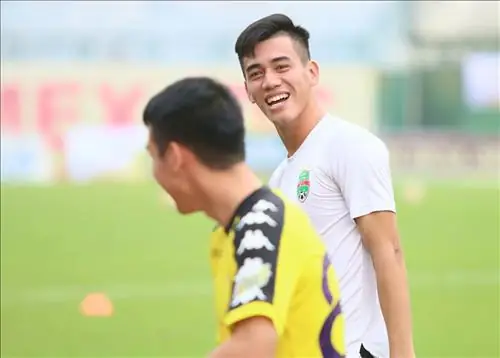 Tướng Mặt Gãy