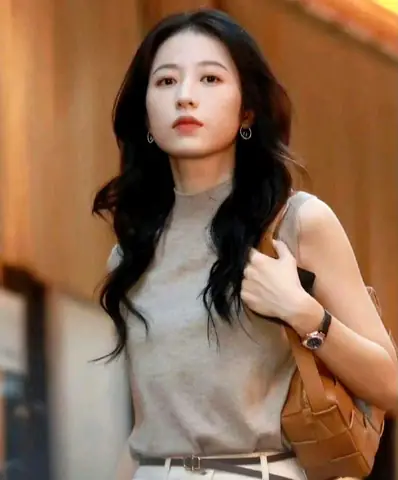 Tướng Miệng Thuyền Úp