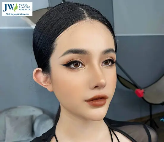 Tướng Mũi Cao Nữ