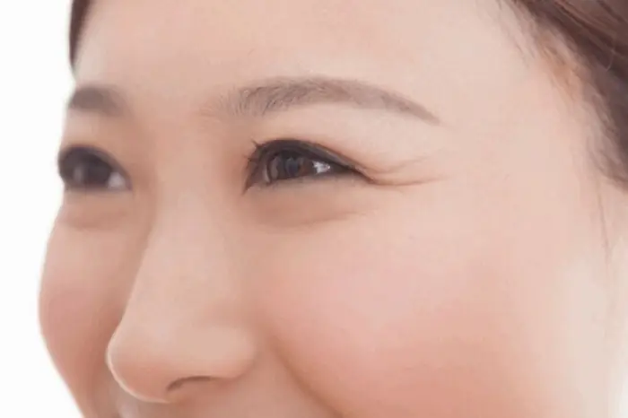Tướng Nếp Nhăn Đuôi Mắt
