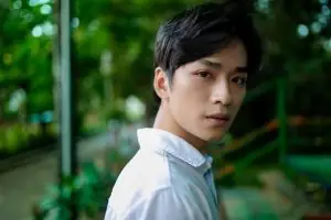 Tướng Người Có Đôi Mắt Buồn