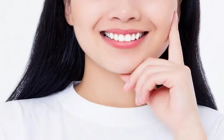 Tướng Người Có Răng Nanh Nhọn