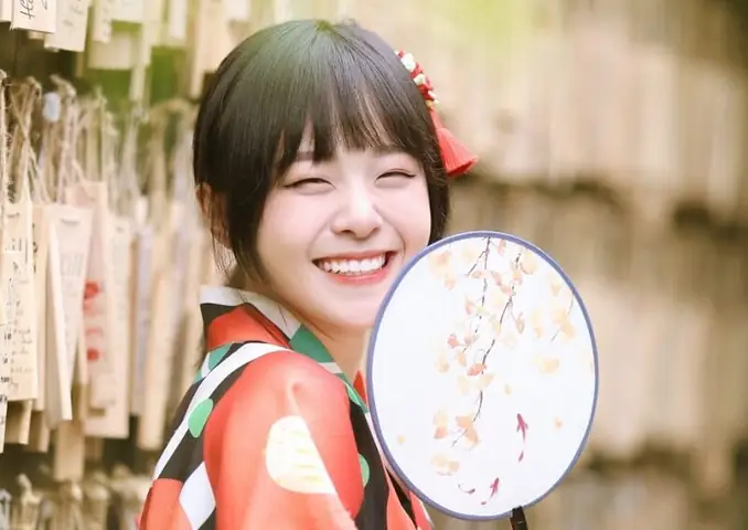 Tướng Người Cười Híp Mắt