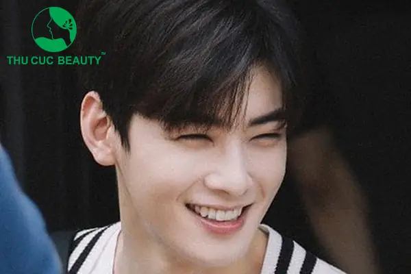Tướng Người Cười Híp Mắt